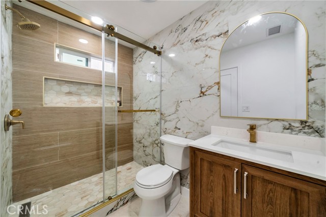 MLS #OC25187270 image #23