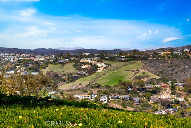 MLS #OC25187270 image #29