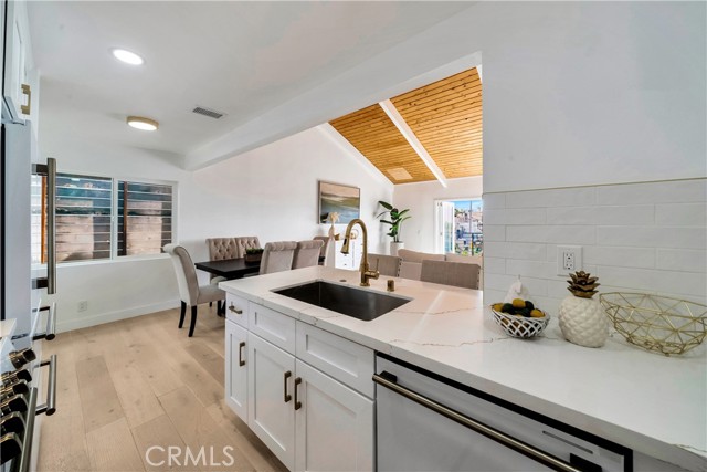 MLS #OC25187270 image #6