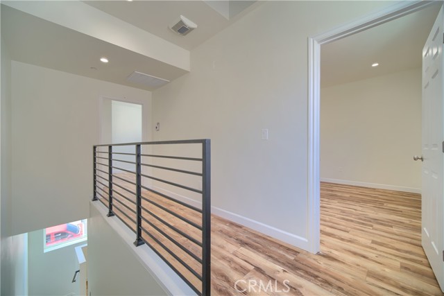 MLS #OC25187481 image #10