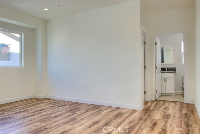 MLS #OC25187481 image #11