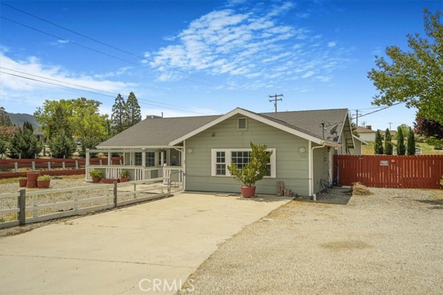 MLS #OC25187697 image #1