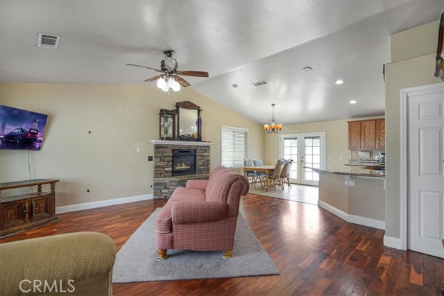 MLS #OC25187697 image #16