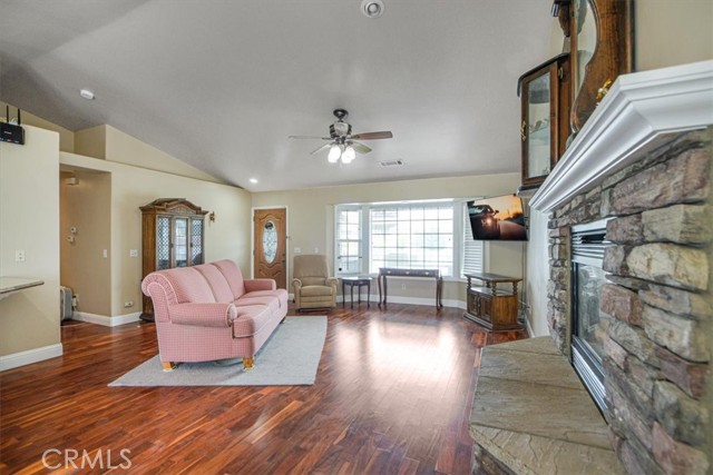 MLS #OC25187697 image #18
