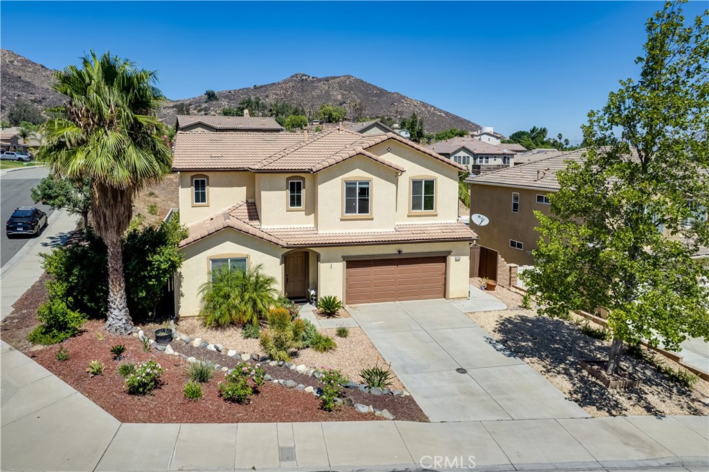 MLS #OC25187760 image #2