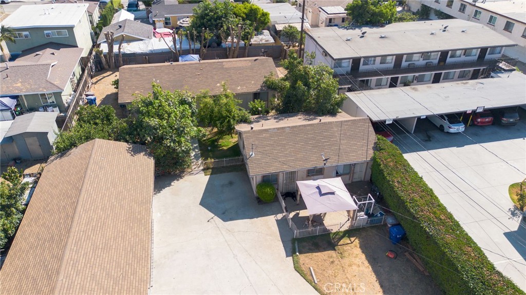 MLS #OC25187914 image #1