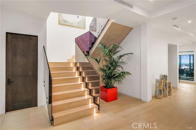 MLS #OC25187936 image #24