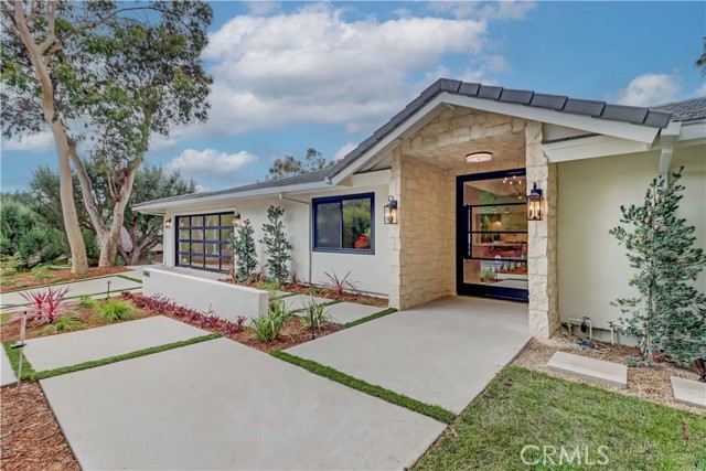 MLS #OC25188013 image #1