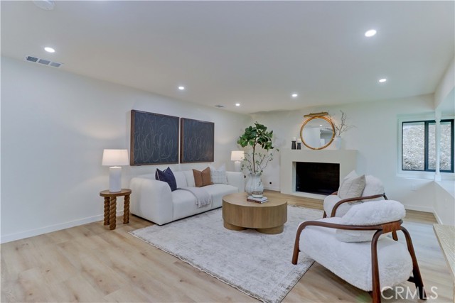 MLS #OC25188013 image #21