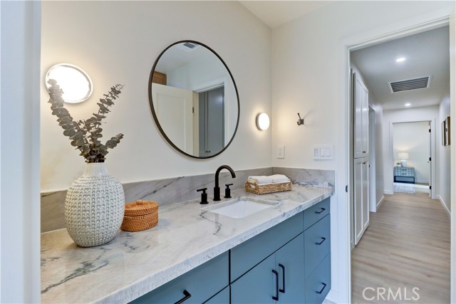 MLS #OC25188013 image #54