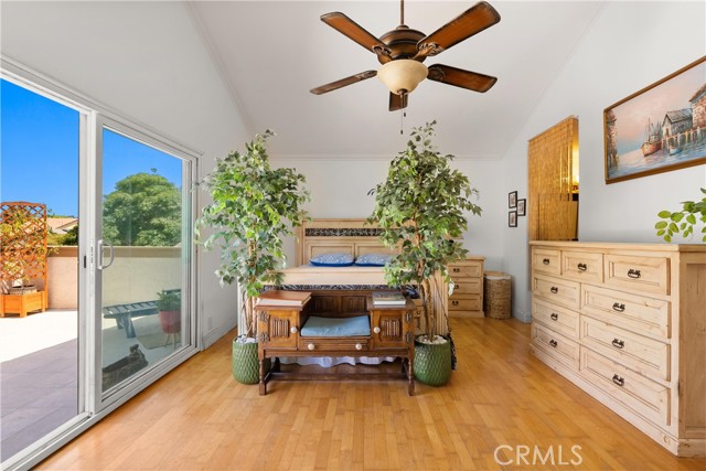 MLS #OC25188151 image #19