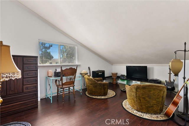 MLS #OC25188151 image #24