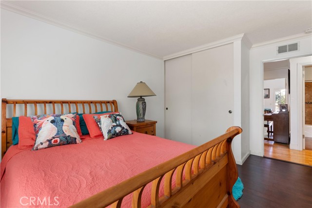 MLS #OC25188151 image #27