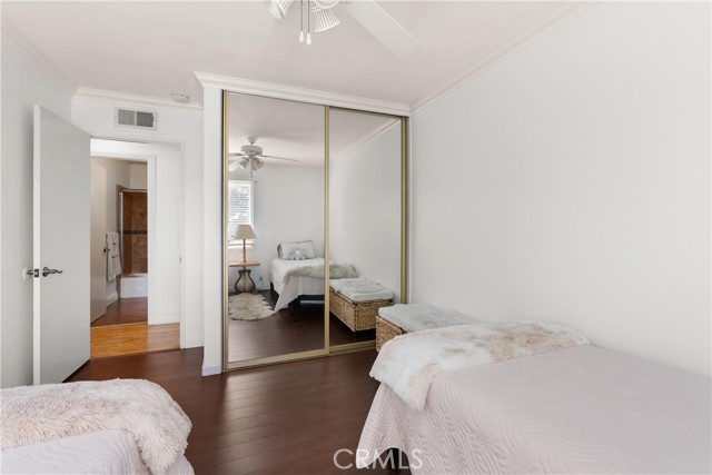 MLS #OC25188151 image #29