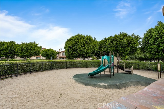 MLS #OC25188177 image #27