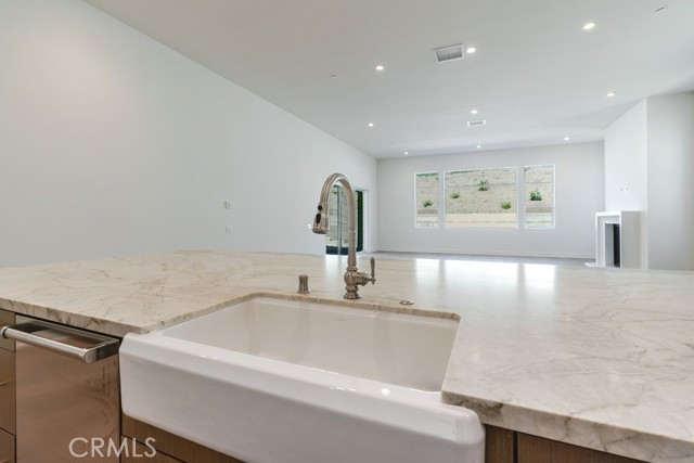 MLS #OC25188362 image #11