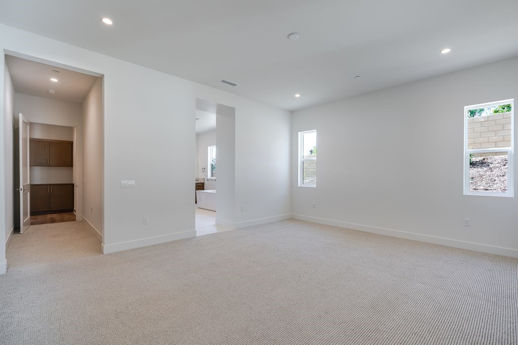 MLS #OC25188362 image #14