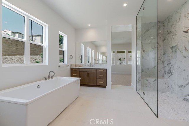 MLS #OC25188362 image #16