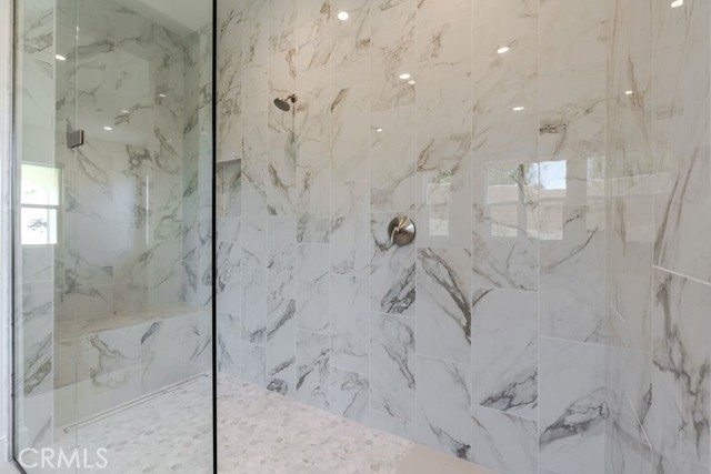 MLS #OC25188362 image #17