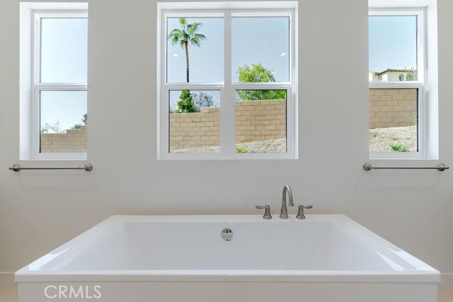 MLS #OC25188362 image #18