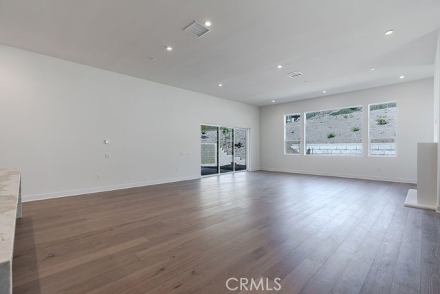 MLS #OC25188362 image #4