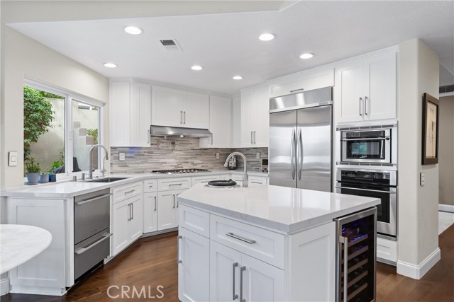 MLS #OC25188375 img 10