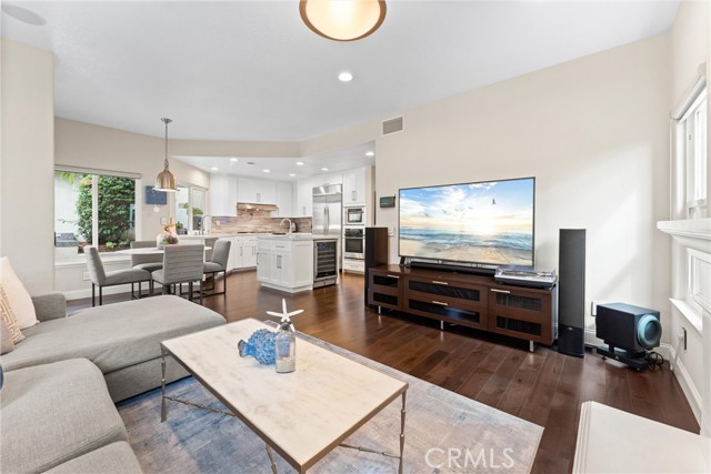 MLS #OC25188375 img 14