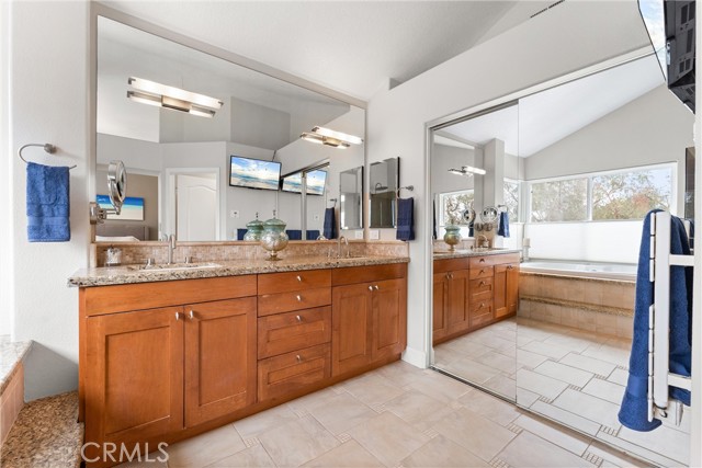 MLS #OC25188375 img 21