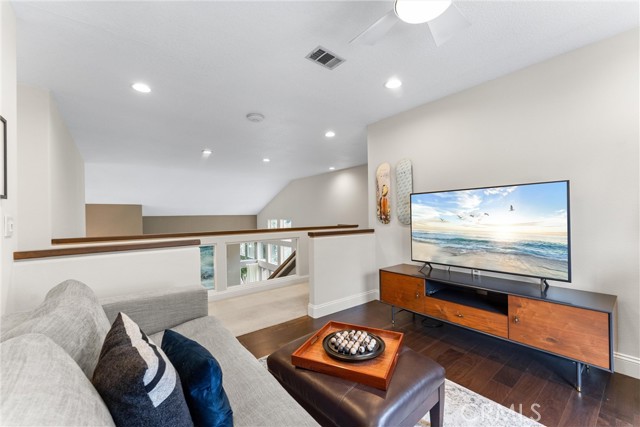 MLS #OC25188375 img 26