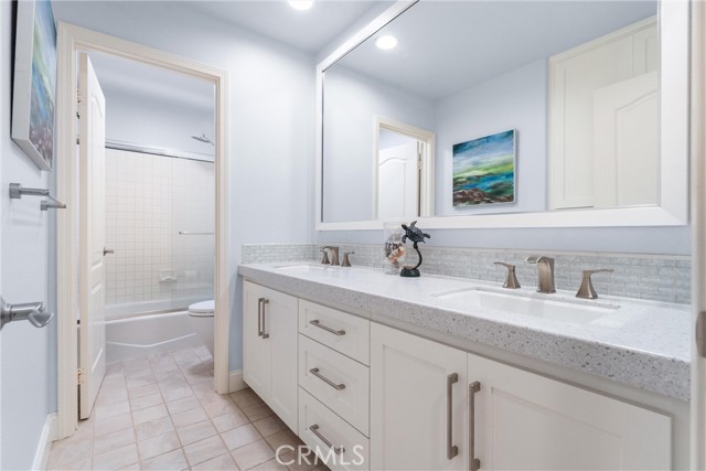 MLS #OC25188375 img 27