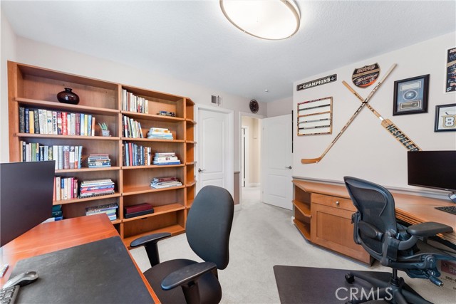 MLS #OC25188375 img 31