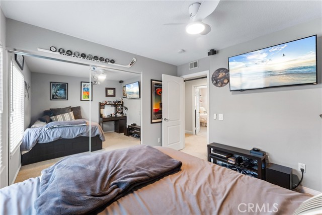 MLS #OC25188375 img 33