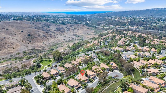 MLS #OC25188375 img 46