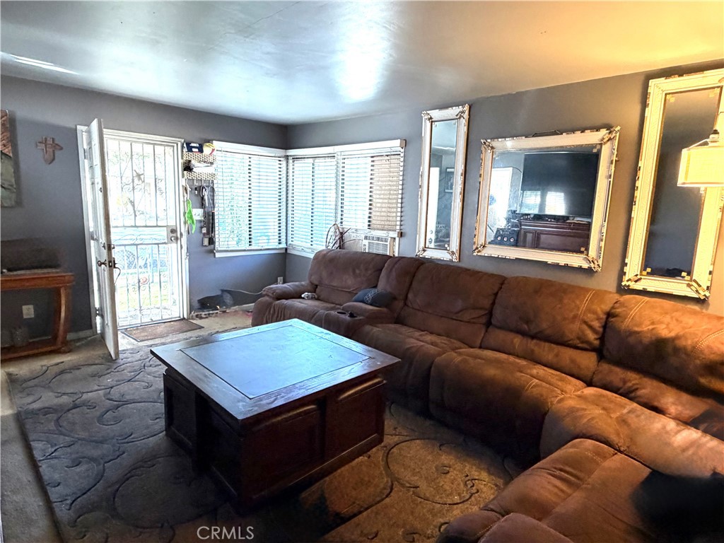 MLS #OC25188423 image #22