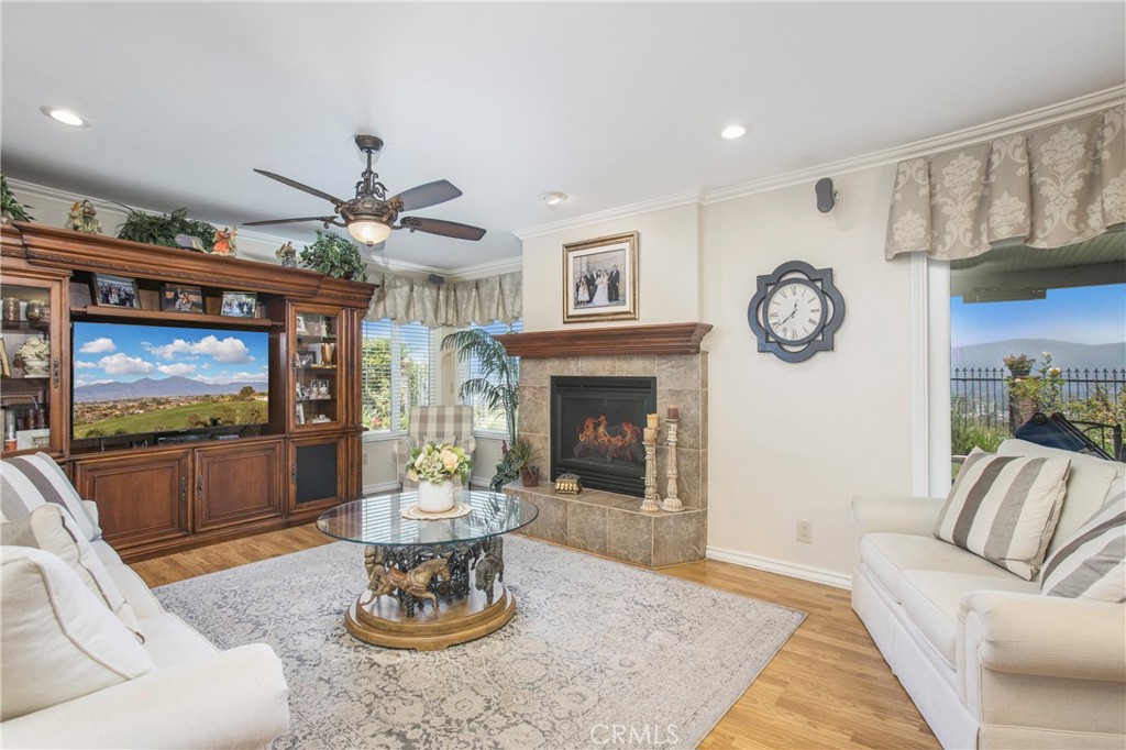 MLS #OC25188464 image #12