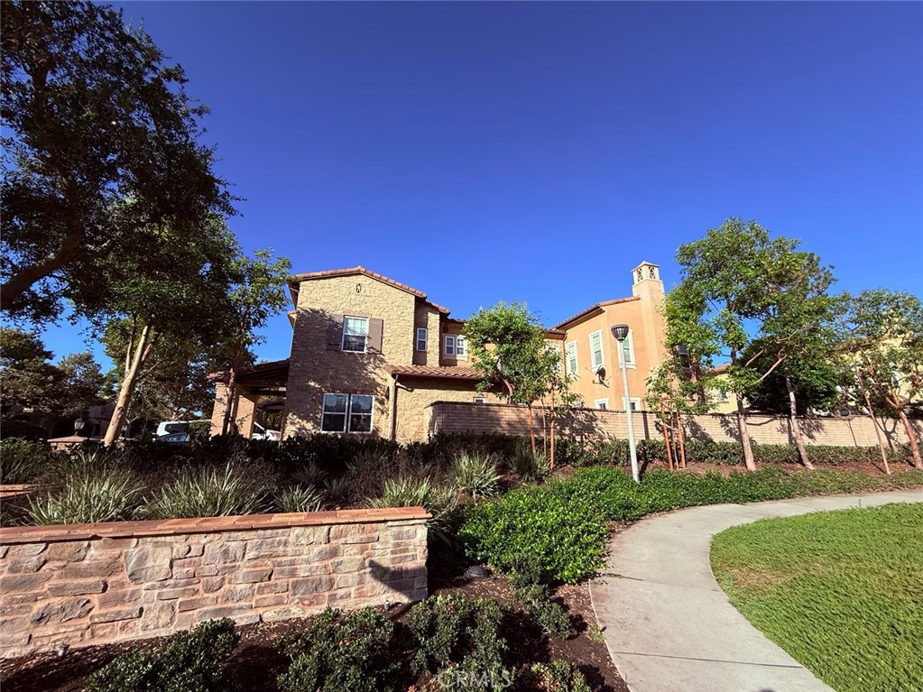 MLS #OC25188662 image #3