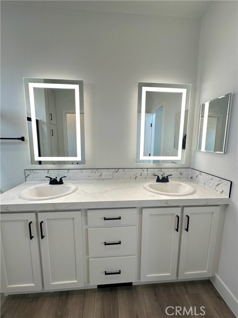 MLS #OC25188926 image #26