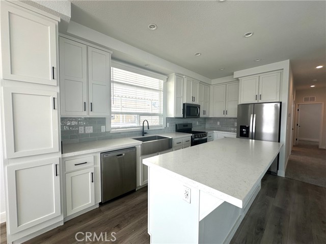 MLS #OC25188926 image #8