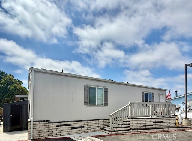 MLS #OC25189030 image #1