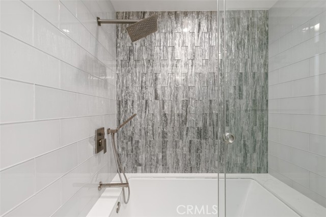 MLS #OC25189073 img 25