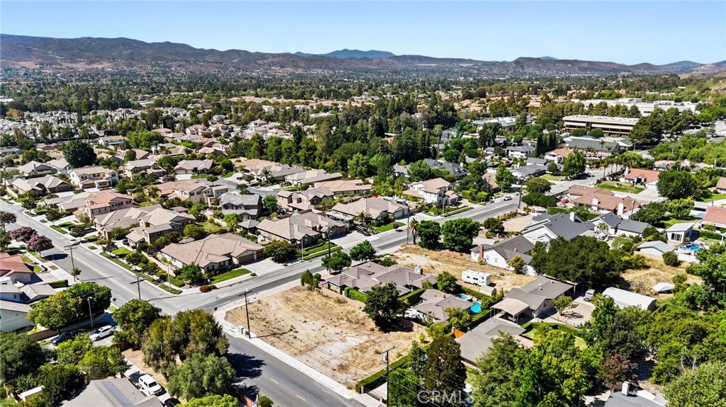 MLS #OC25189224 image #12