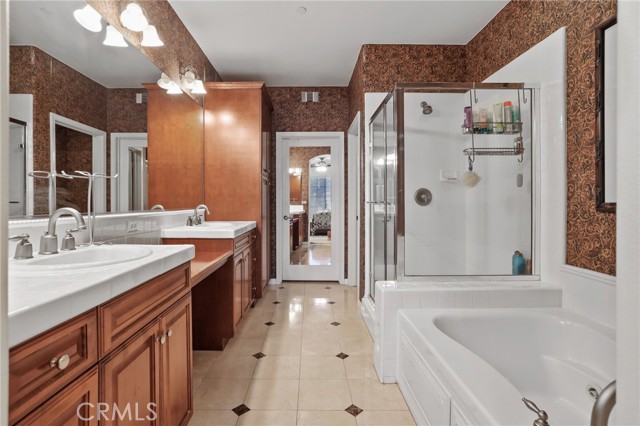 MLS #OC25189266 image #10