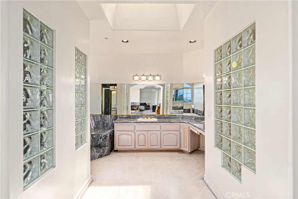 MLS #OC25189357 image #17