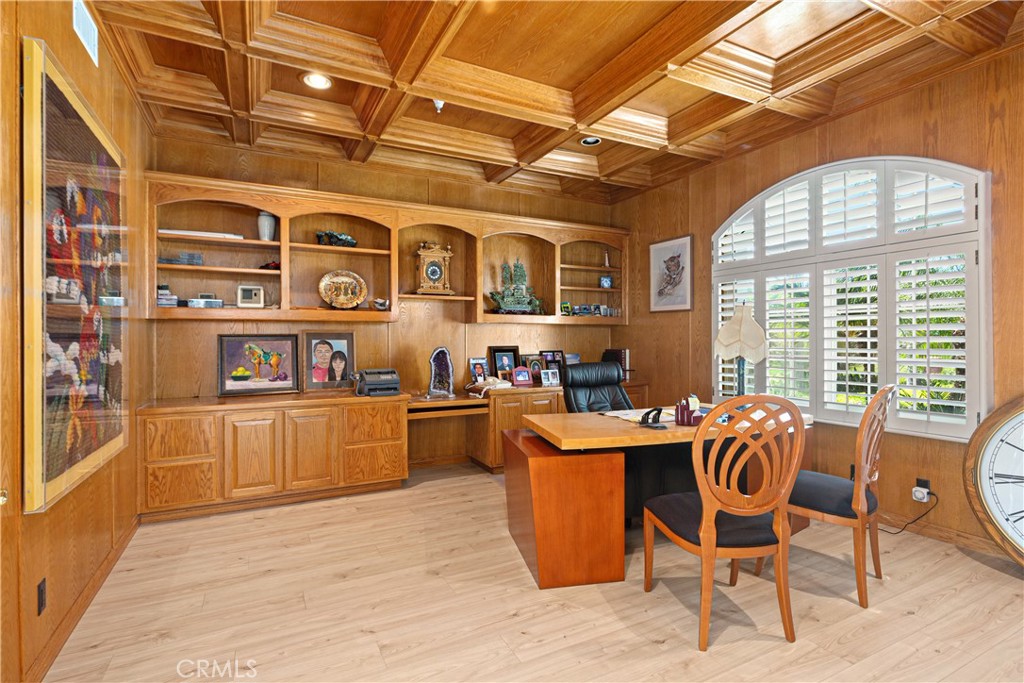 MLS #OC25189357 image #2