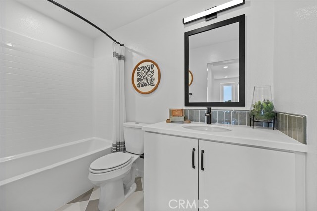 MLS #OC25189567 image #10