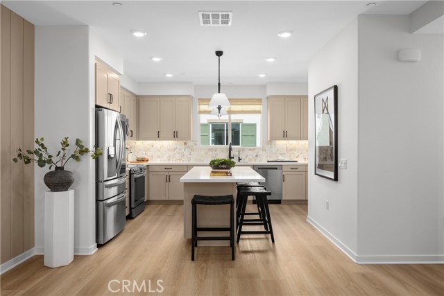 MLS #OC25189567 image #6