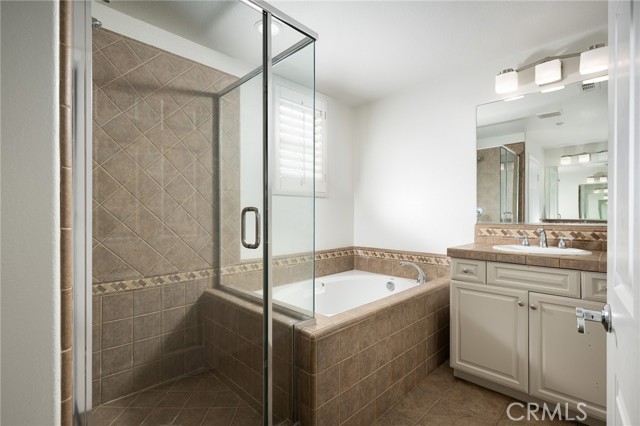 MLS #OC25189574 image #12