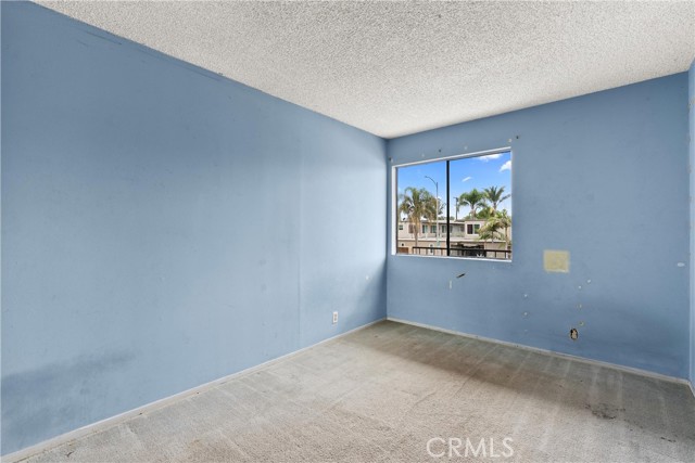 MLS #OC25189751 image #15