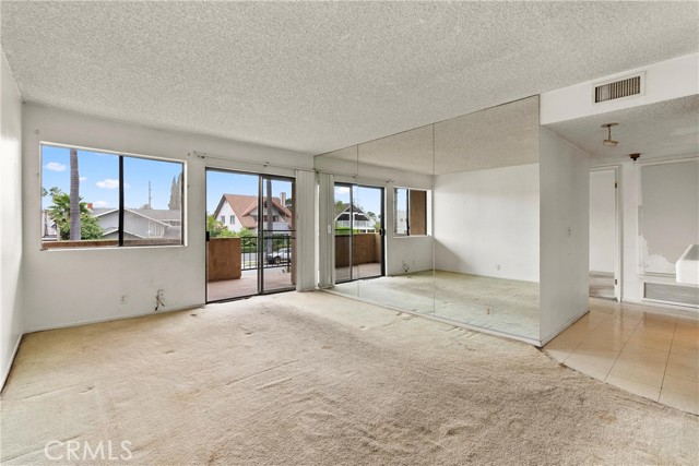 MLS #OC25189751 image #7