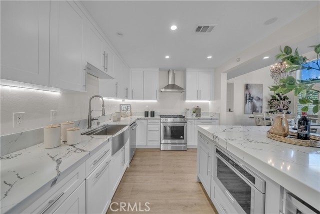 MLS #OC25189840 image #6